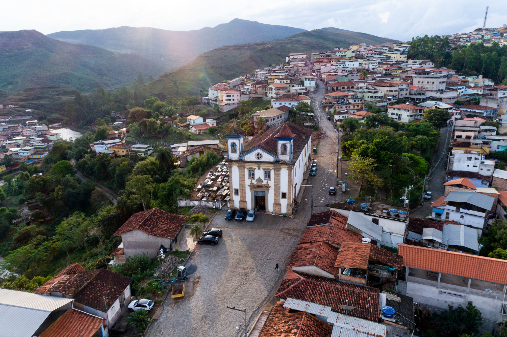 Mariana_MG, 19 de setembro de 2018

Fundacao RENOVA | Expedicao Caminho da Reparacao

Vista aerea da Igreja de Nossa Senhora do Rosario no centro histórico da cidade

Imagem: Bruno Correa / NITRO Historias Visuais